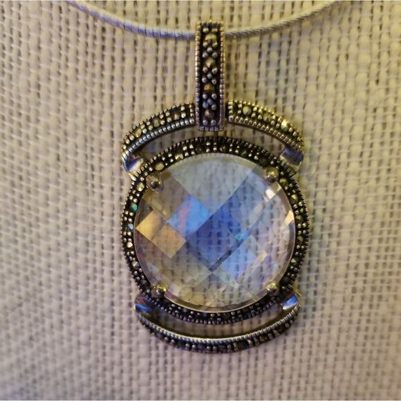 ART DECO CRYSTAL & MARCASITE PENDANT - Picture 2 of 4